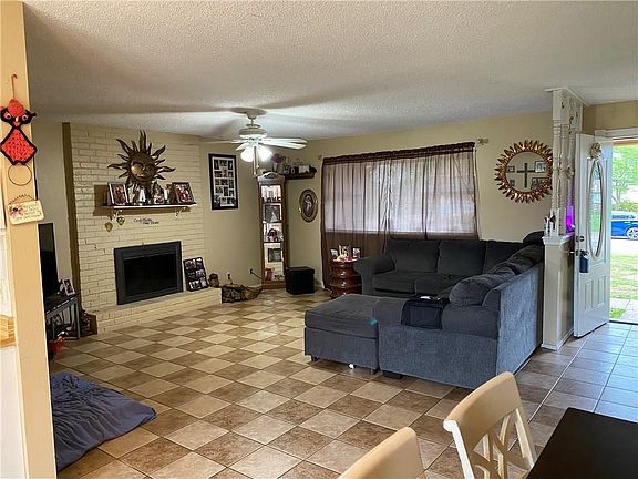 5th image of 2221 S 16th St