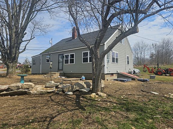 3rd image of 8 Pittsfield Rd
