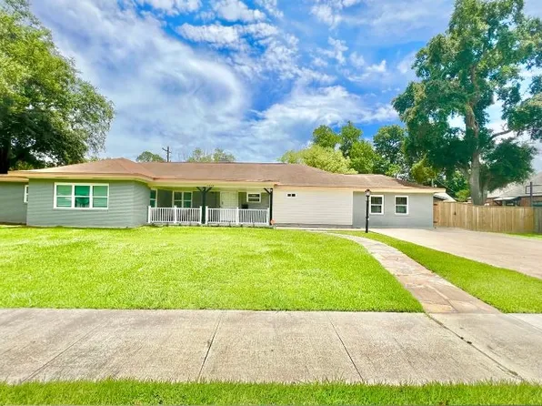 4550 Sunken Ct, Port Arthur, TX 77642