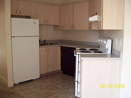 2nd image of 314 E 1st St APT 2