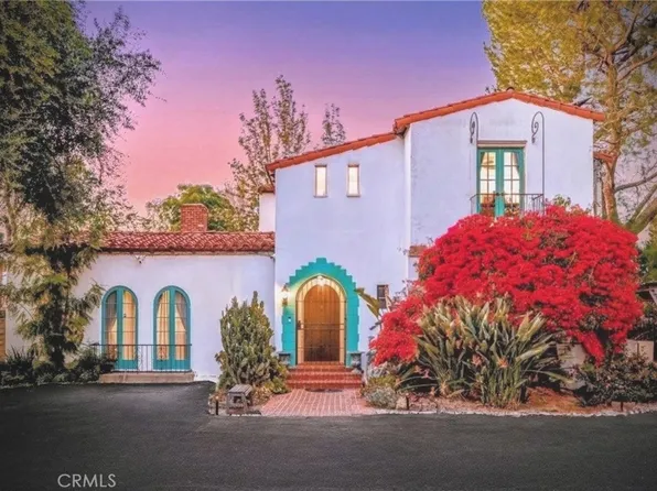 15401 Saticoy St, Van Nuys, CA 91406