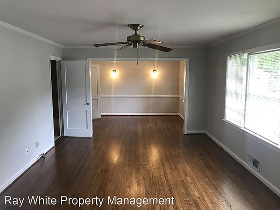4th image of 3521 Rockhaven Cir NE