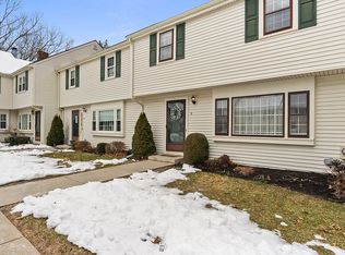 801 Washington St APT 11, Pembroke, MA 02359