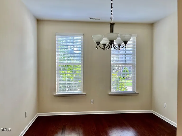 525 Sandy Whispers Pl — Photo 4