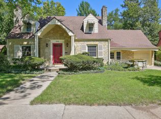 306 W Delaware Ave, Urbana, IL