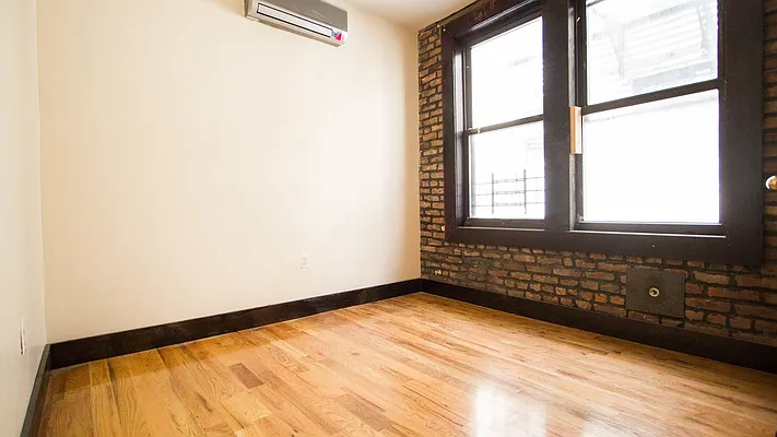 Rented by Nooklyn NYC LLC | media 24