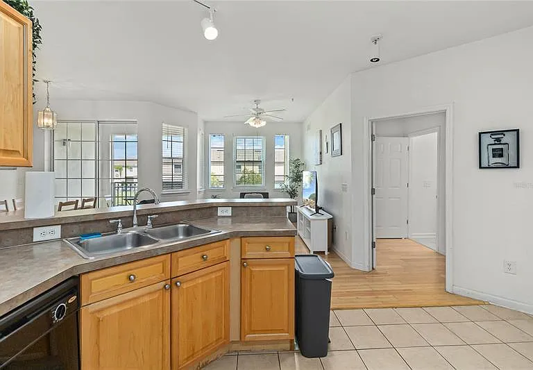 614 W Ridge Rd #1 — Photo 43