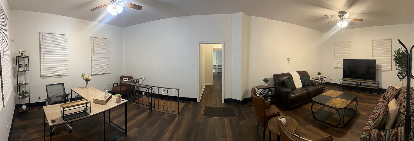 1510 N Poplar St — Photo 4