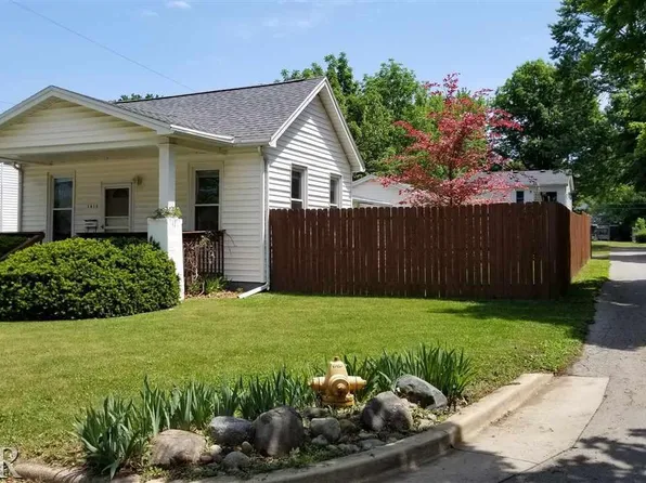 1410 Low St, Bloomington, IL 61701