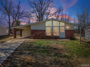 939 Oak Ridge Ave, Saint Louis, MO 63126
