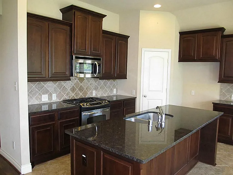 14104 Green Thicket Dr — Photo 17