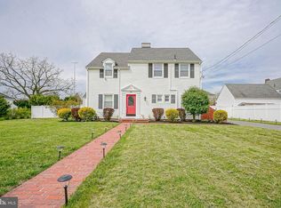 38 Elmwood Ave, Vineland, NJ 08360