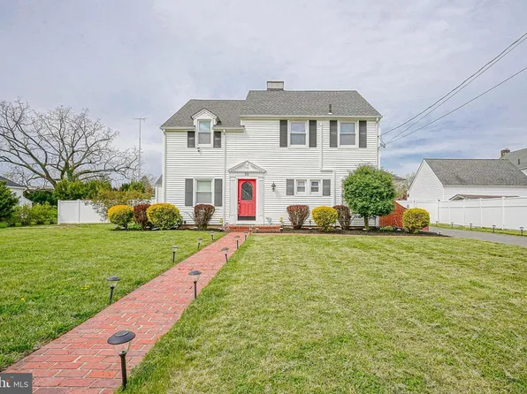 38 Elmwood Ave, Vineland, NJ 08360