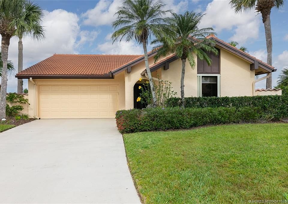 1st image of 3241 SW Bobalink Way