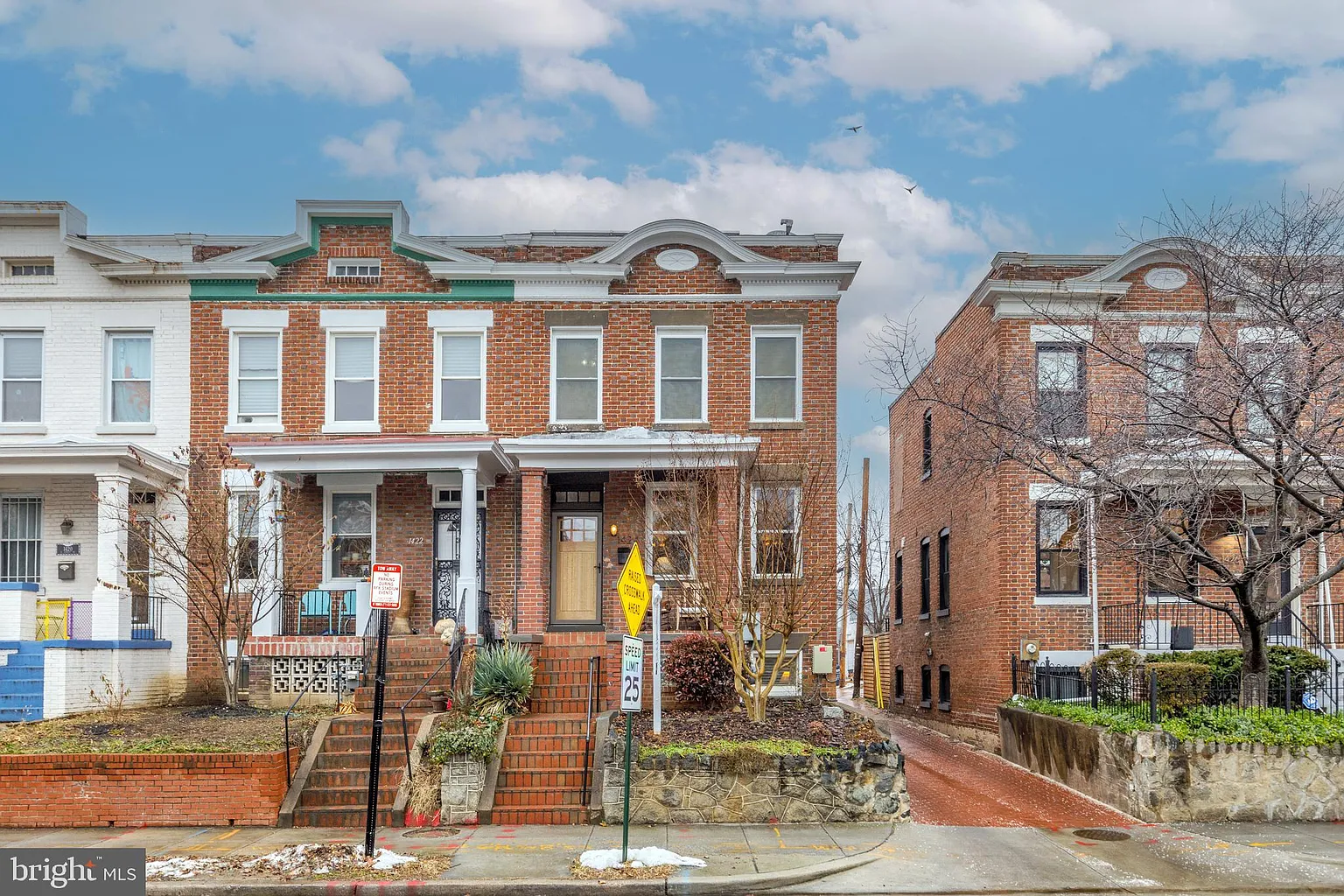 1424 C St NE photo 1