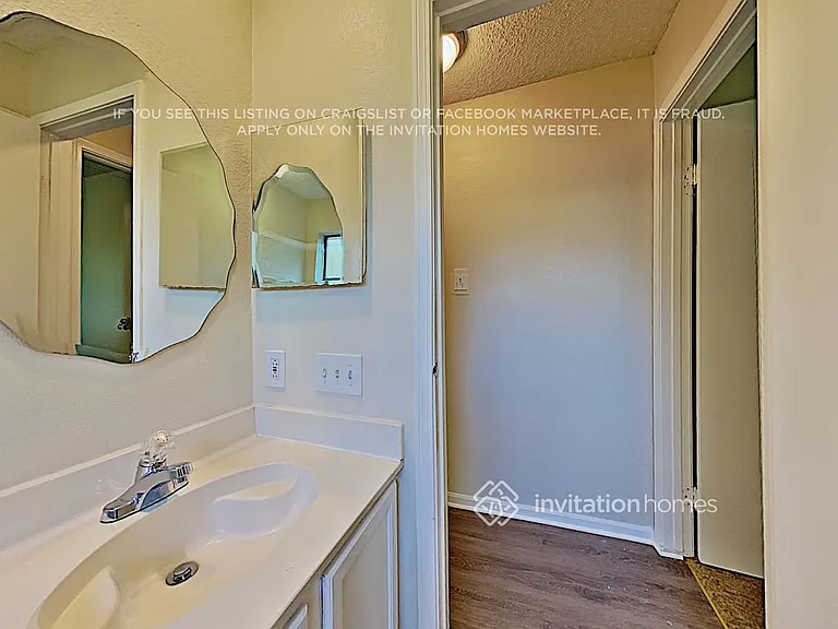 5345 Colonial Dr — Photo 9