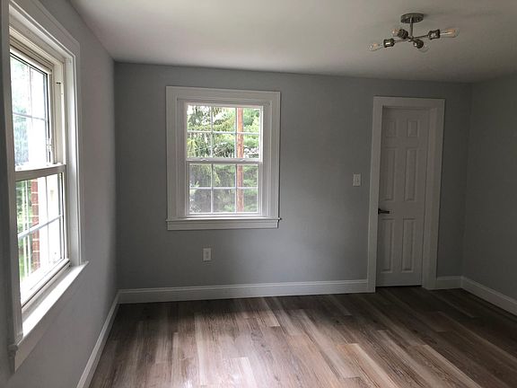 5th image of 430 W Streetsboro St