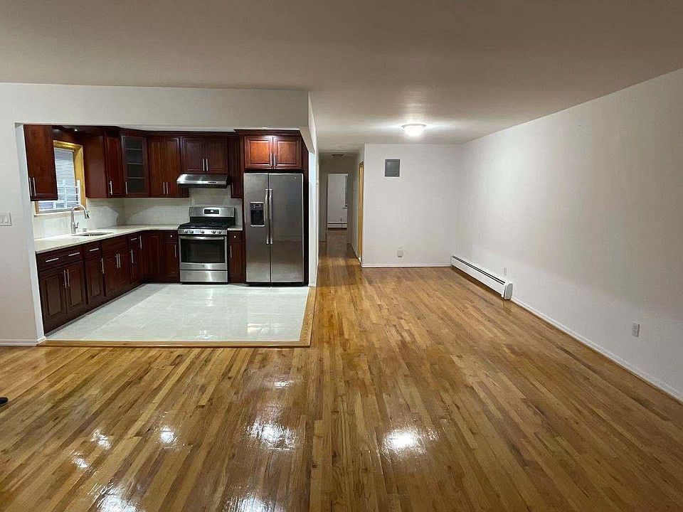 1st image of 14453 26th Ave #2