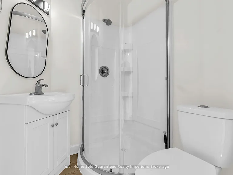 42 Vansittart Ave — Photo 5