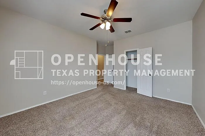 2021 Hickory Dr — Photo 15