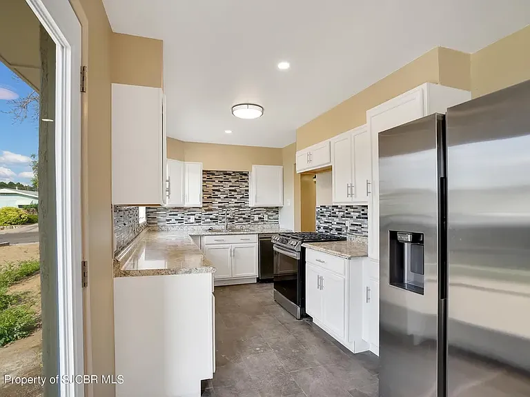 100 W Boyd Dr — Photo 4