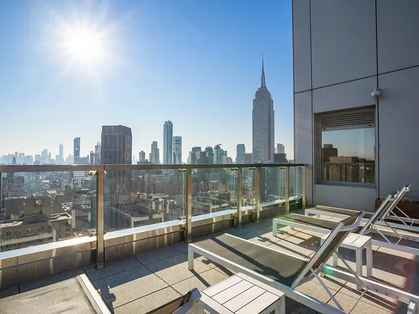 325 Lex Avenue 4B image 2 of 10
