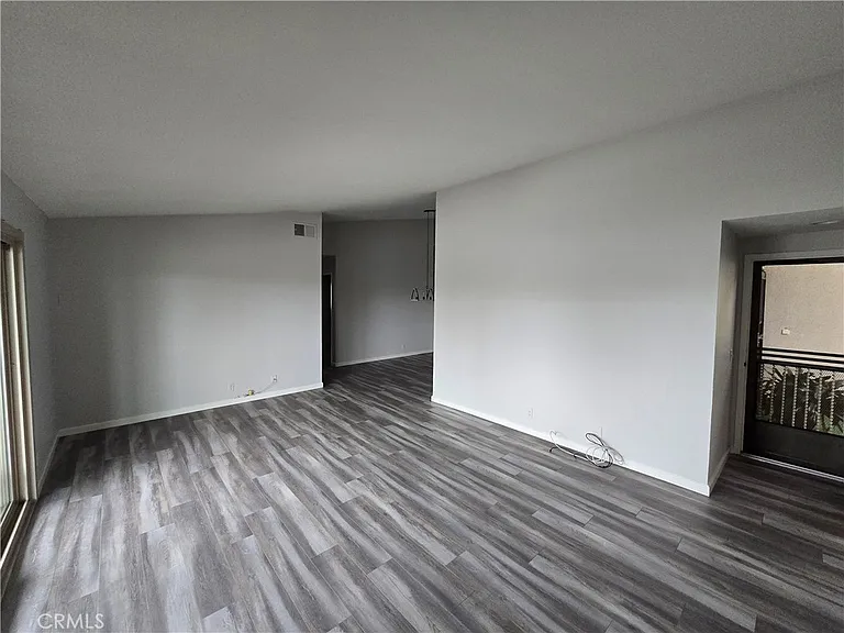 8933 Biscayne Ct #8933221G — Photo 8