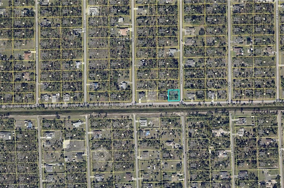 2nd image of 500 W 8th St