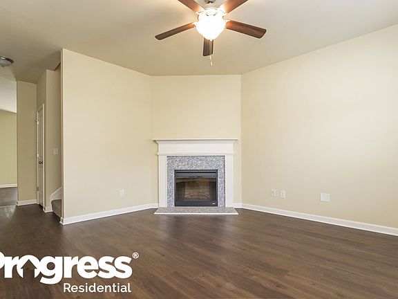 2nd image of 534 Lobdale Falls Dr