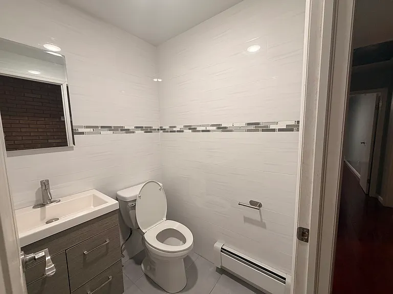 218 Allen Ave #2 — Photo 2