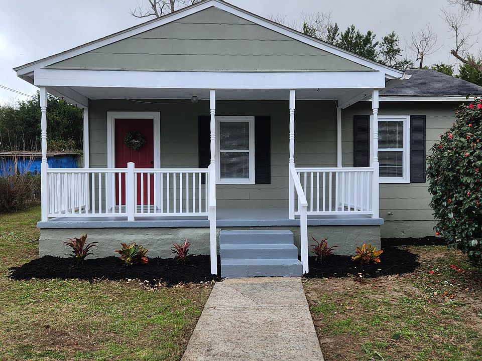 1st image of 33 Gloucester Ave