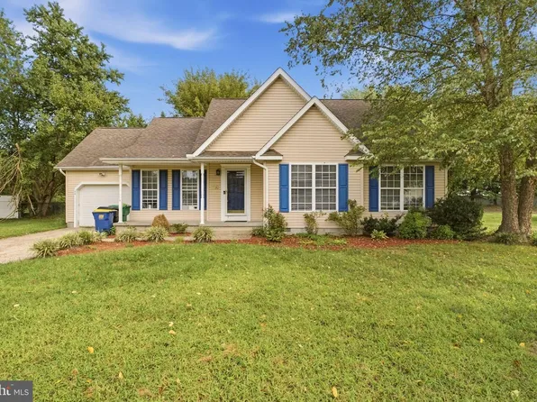 44 N Ember Dr, Felton, DE 19943