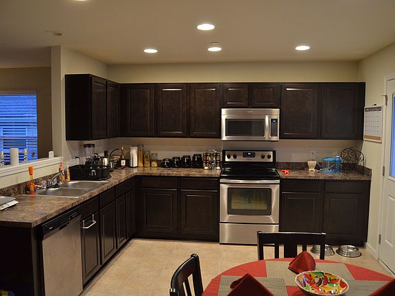 eat in kitchen