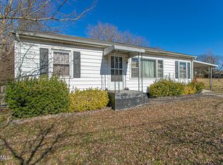 4311 Greenway Dr, Knoxville, TN 37918