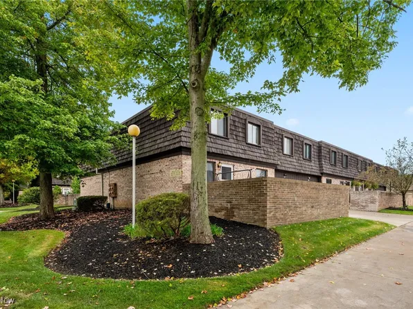747 Tollis Pkwy #5, Broadview Heights, OH 44147