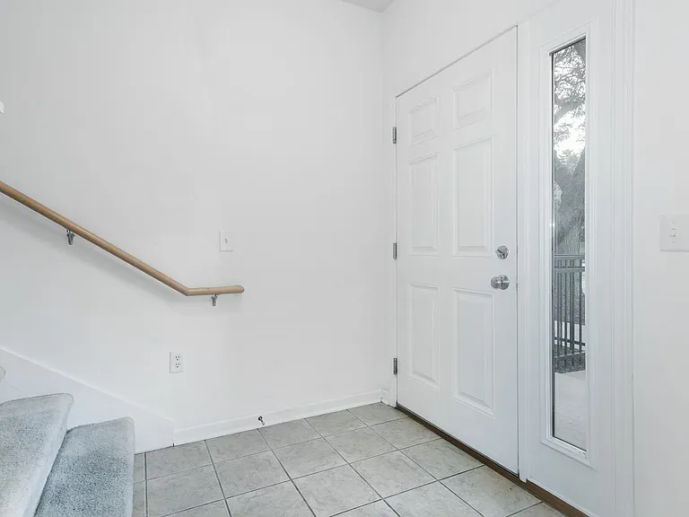 602 N Midvale Blvd — Photo 3