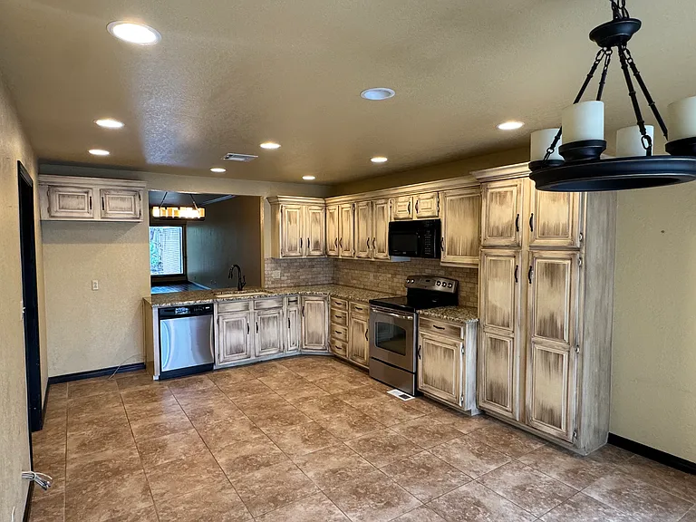 3922 Westminster Dr #73703 — Photo 3