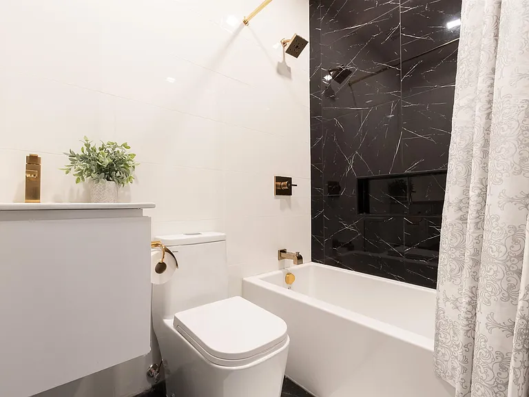 541 Newark Ave #3L — Photo 12