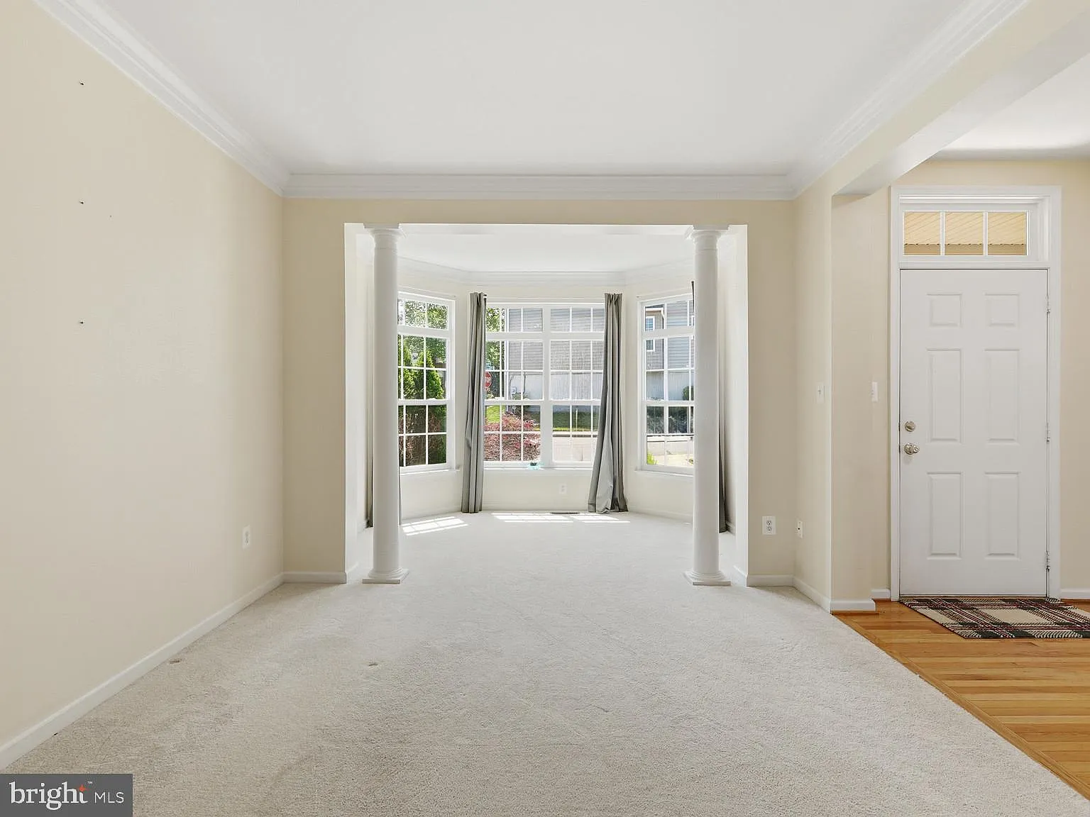 4 bed, 2.5 bath, 2602 sqft, $3,900 — Photo 4