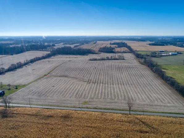 W Crystal Lake Rd, Warsaw, IN 46580