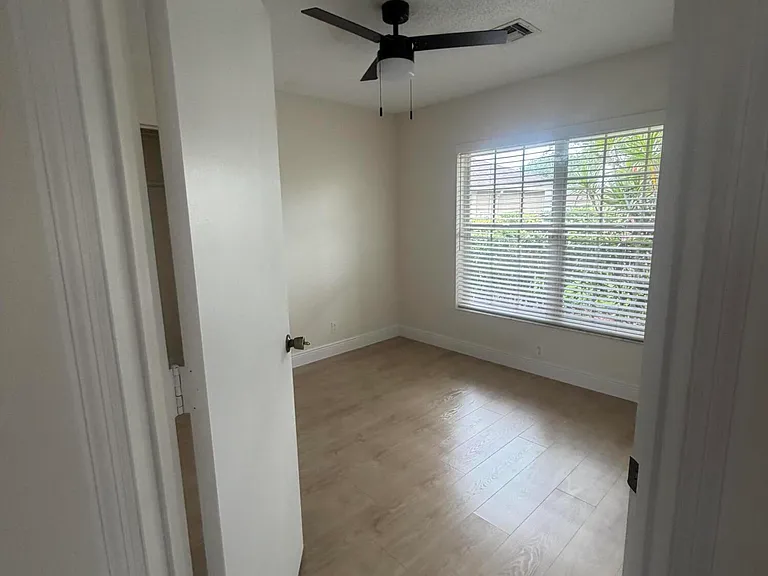 1401 Hideaway Bnd — Photo 7