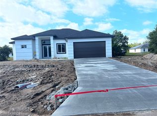 2805 50th St SW, Lehigh Acres, FL 33976