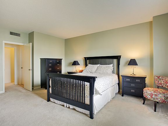 5th image of 1750 St Charles Ave APT 622