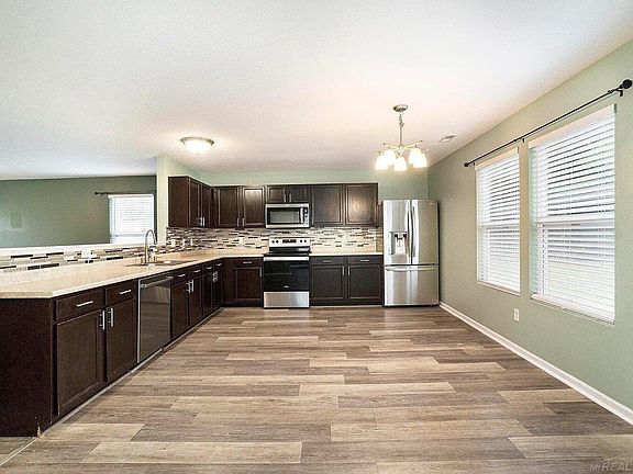 4th image of 6231 Stable Glen Ct