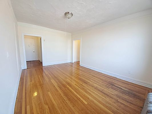 4th image of 681 Ocean Ave #10F