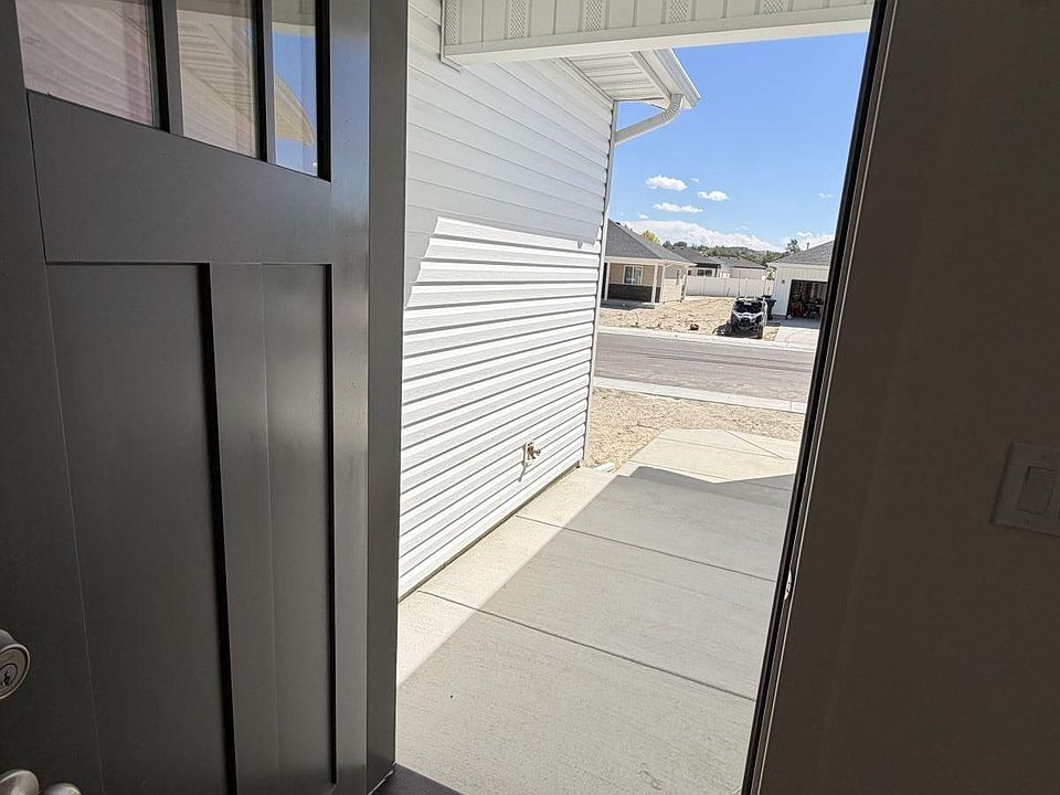 1st image of 1266 Primrose Ln
