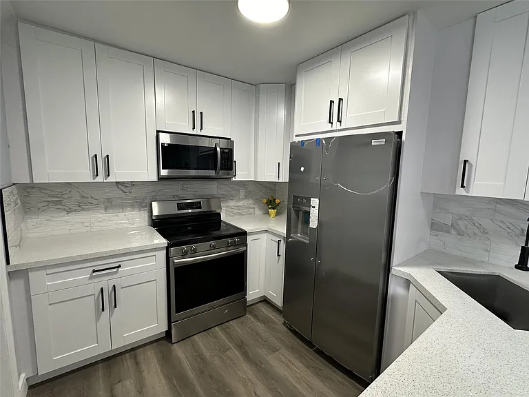 814 SW 12th Pl — Photo 4