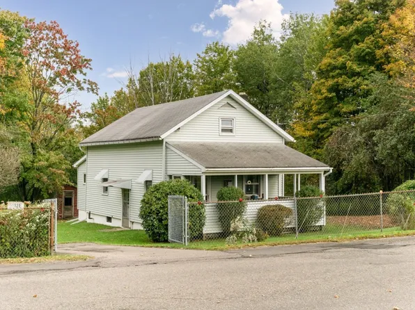 1529 Whittemore Hill Rd, Endicott, NY 13760