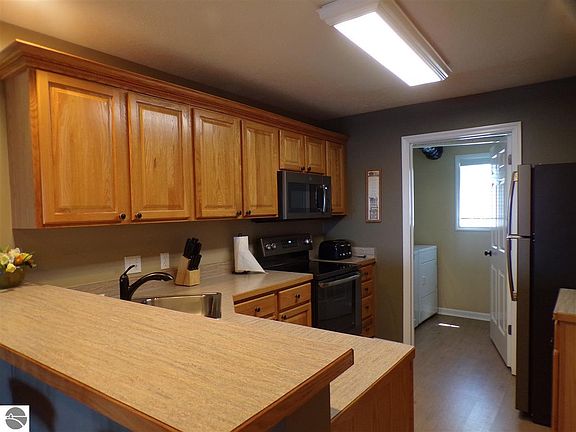 2nd image of 1246 Sunnyside Dr #104