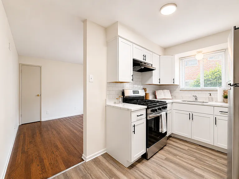 2819 Lemay Ferry Rd #B — Photo 6
